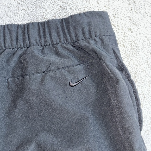 Nike women's size small black golf pants - Picture 3 of 3
